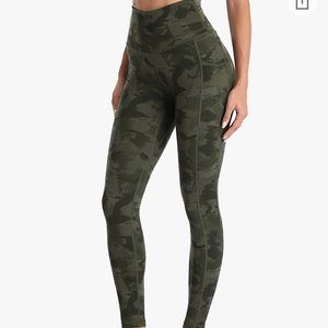 Colorfulkoala Camo leggings